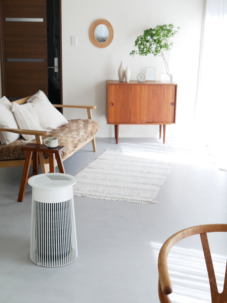 ±０空気清浄機C030のスタイリッシュな本体