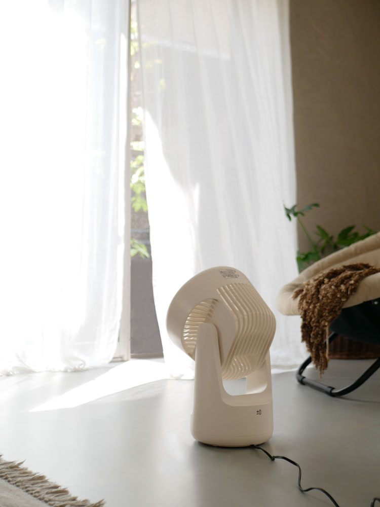 ±０ DCサーキュレーター B320本体の画像