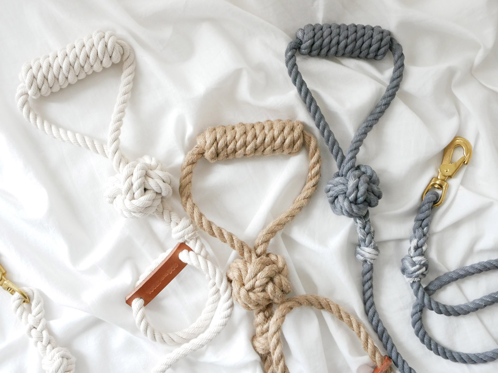 TOOLS FOR THE DOGの手染めロープ製ドッグリード。直径6mm、長さ1200mmで小型から中型犬に適しています。