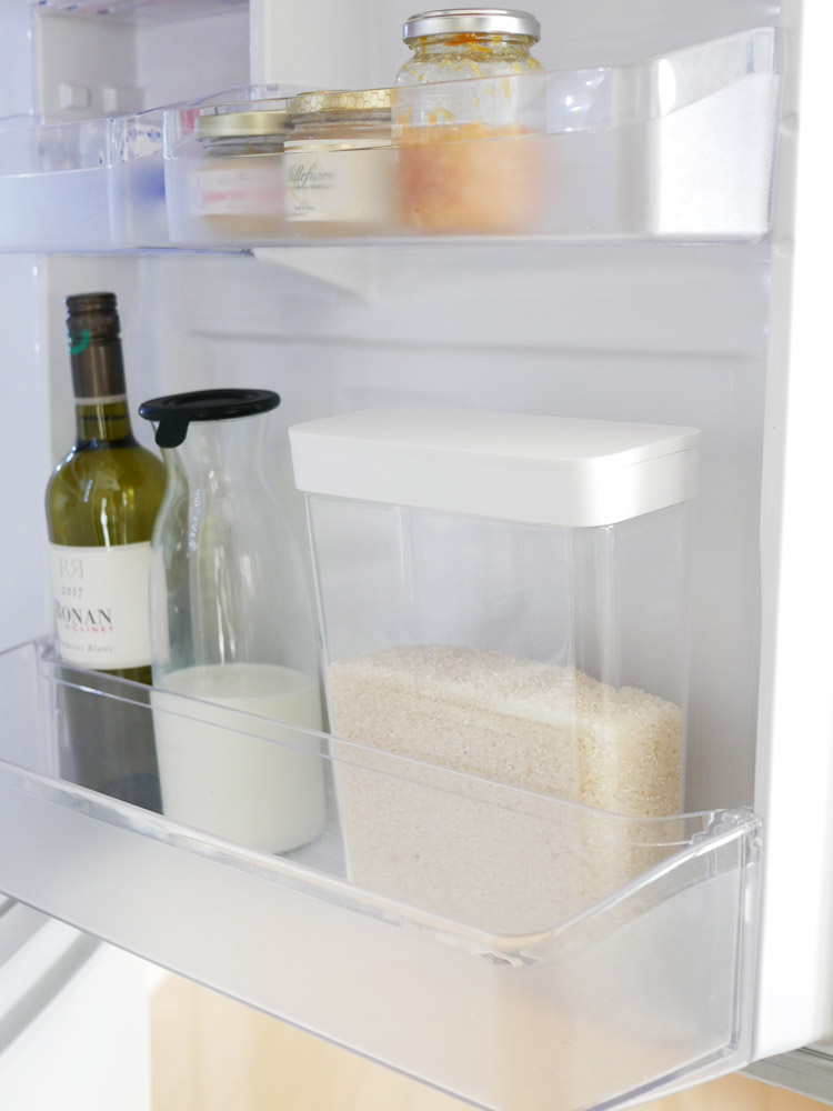 山崎タワーのドライフードストッカー