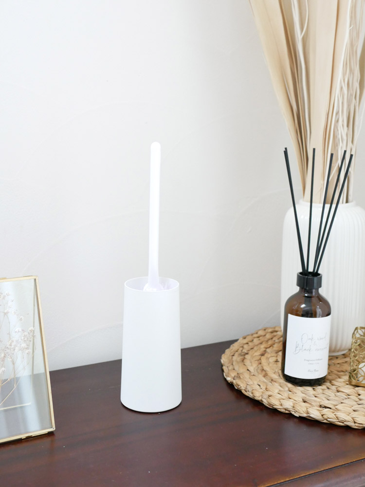 YAMAZAKI製タワー型スチールハンディーワイパースタンド、幅7.5cm×奥行7.5cm×高さ15cm