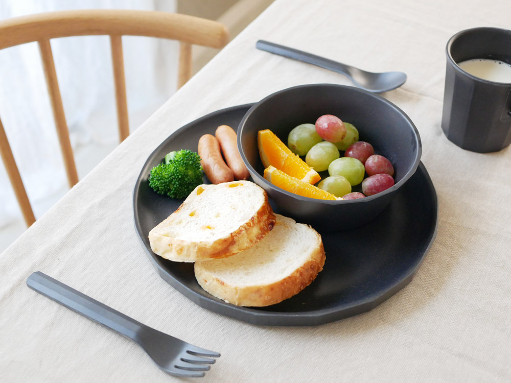 黒色のキントーALFRESCOプレート