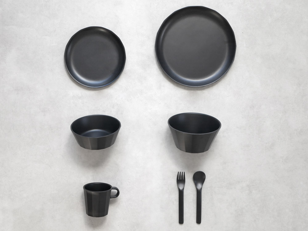 黒色のキントー ALFRESCO プレート