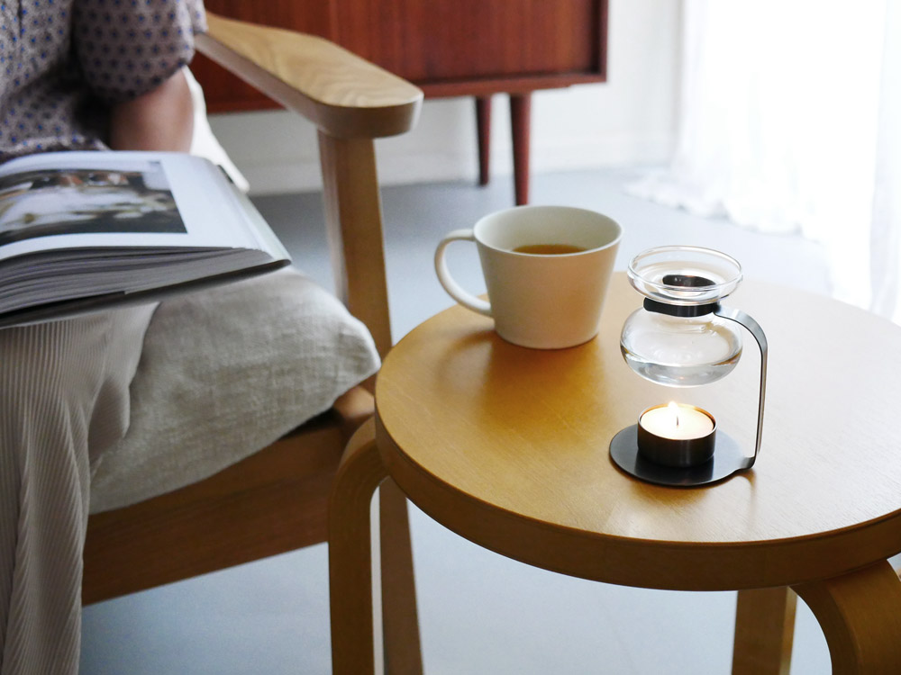 黒色のKINTOアロマオイルウォーマーセット