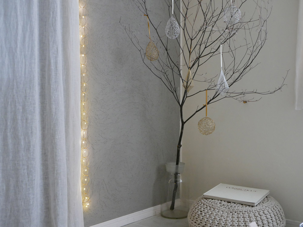 Horn Please MADEの手作りLEDライトワイヤーガーランド。直径5cmの鉄製リングにLEDライトが装飾され、全長1.9メートルの装飾用ギーリング