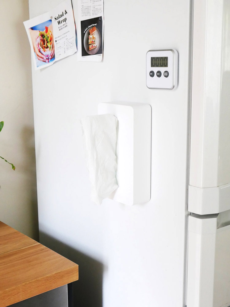 タワーのマグネット付きコンパクトティッシュケース