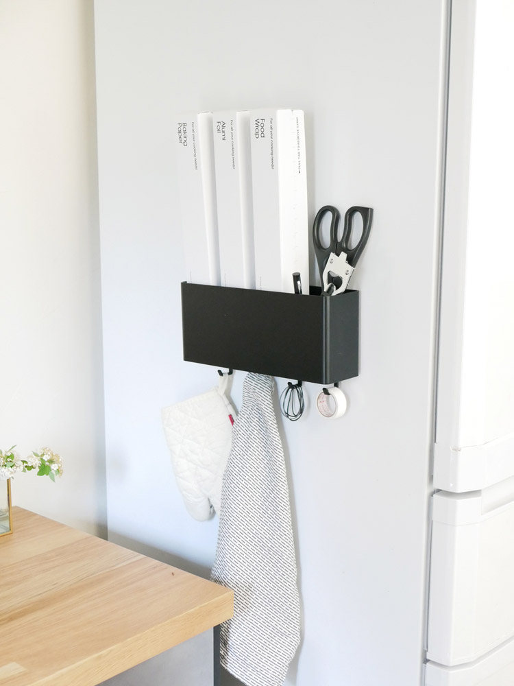 YAMAZAKIタワーのマグネットストレージボックス