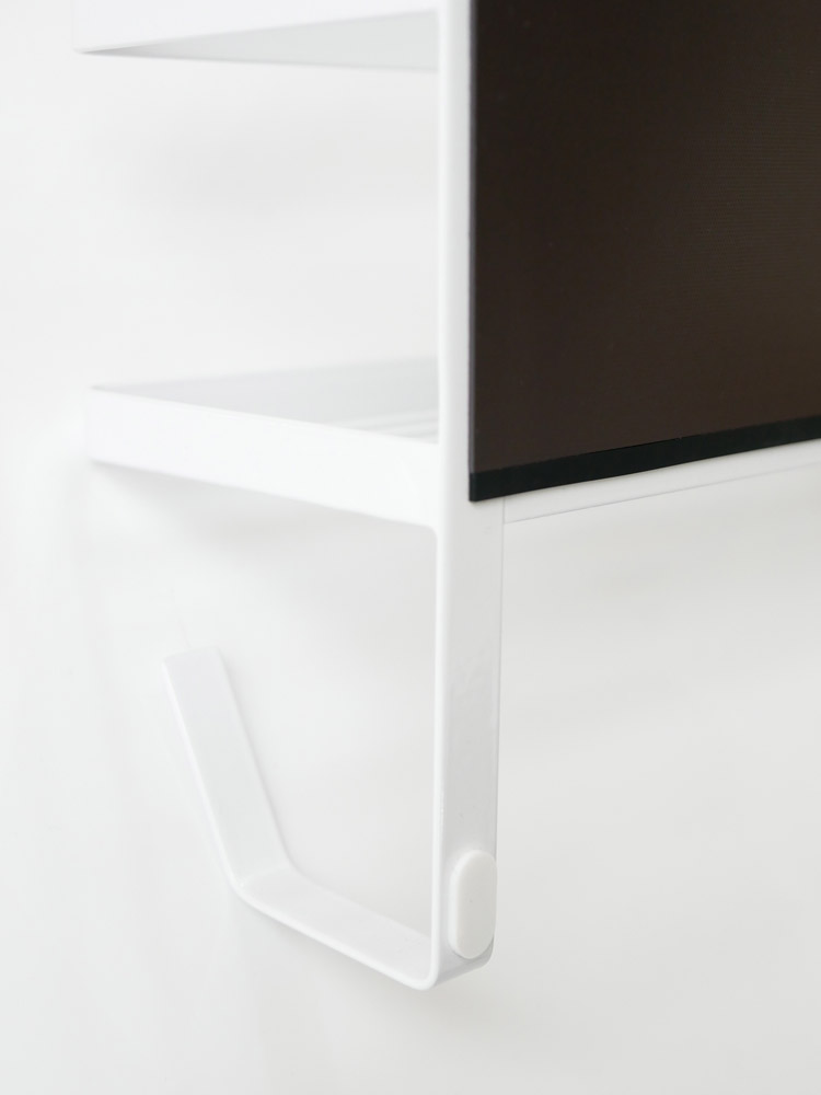 タワー型洗濯機横用ホースホルダー付きマグネットラック