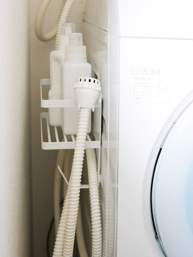 ホースホルダー付き洗濯機横マグネットラック