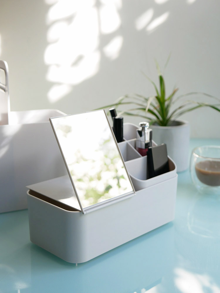 like-itの携帯用メイクボックス