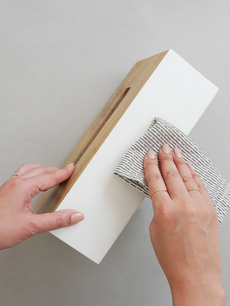 POSH LIVINGのウッドとアイアンのティッシュケース