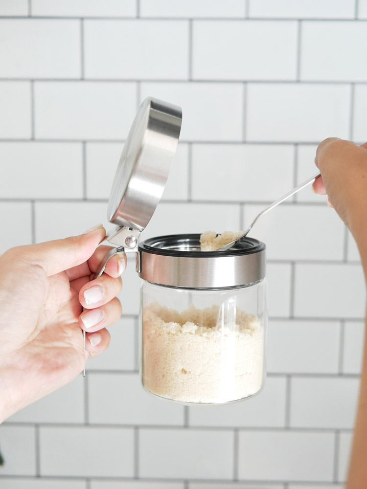 ダルトン製ステンレススチールスパイスジャーとスプーン