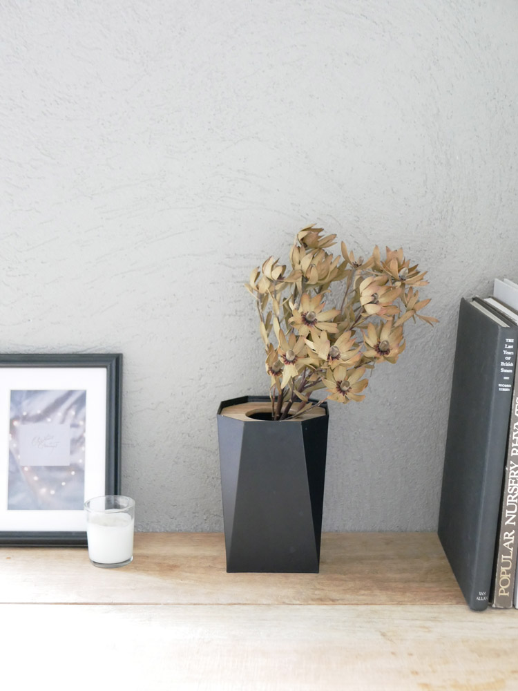 POSH LIVINGのアイアンと木製ダストボックス