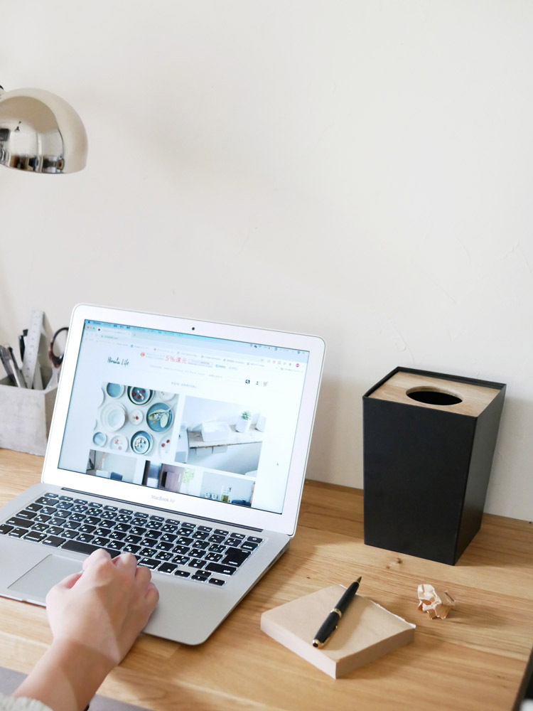 POSH LIVINGダストボックス アイアンとマンゴーウッド製