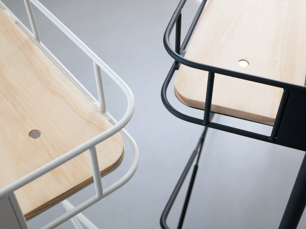 BY CAGEのマイクロウェーブラック