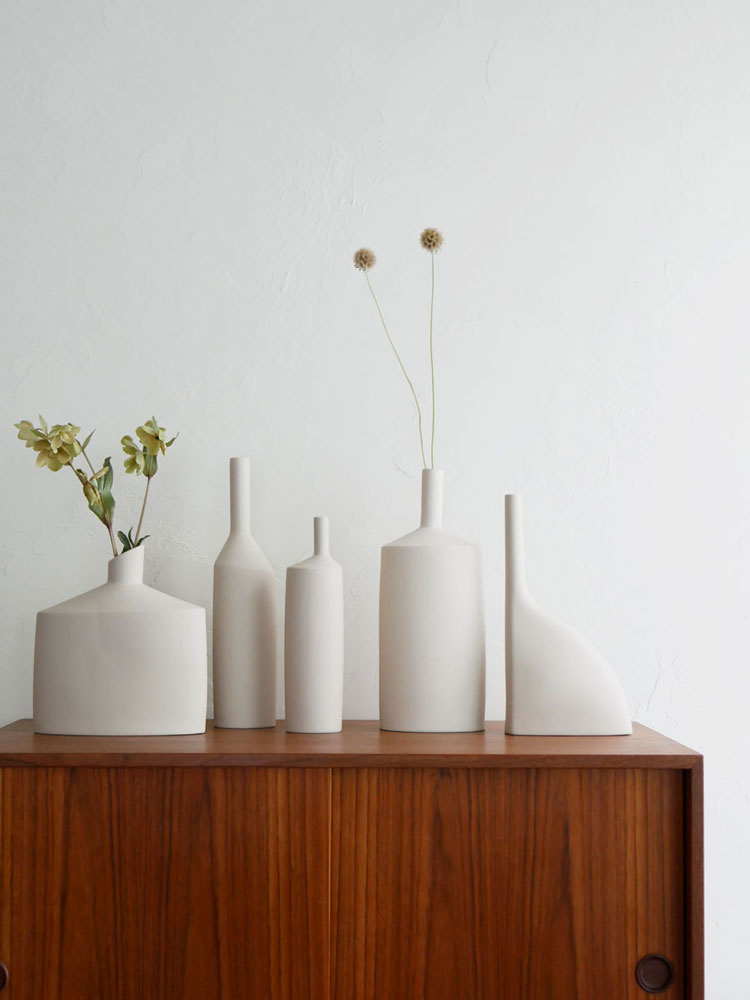 HUNT9 CACCIA9シリーズの陶器製品展示