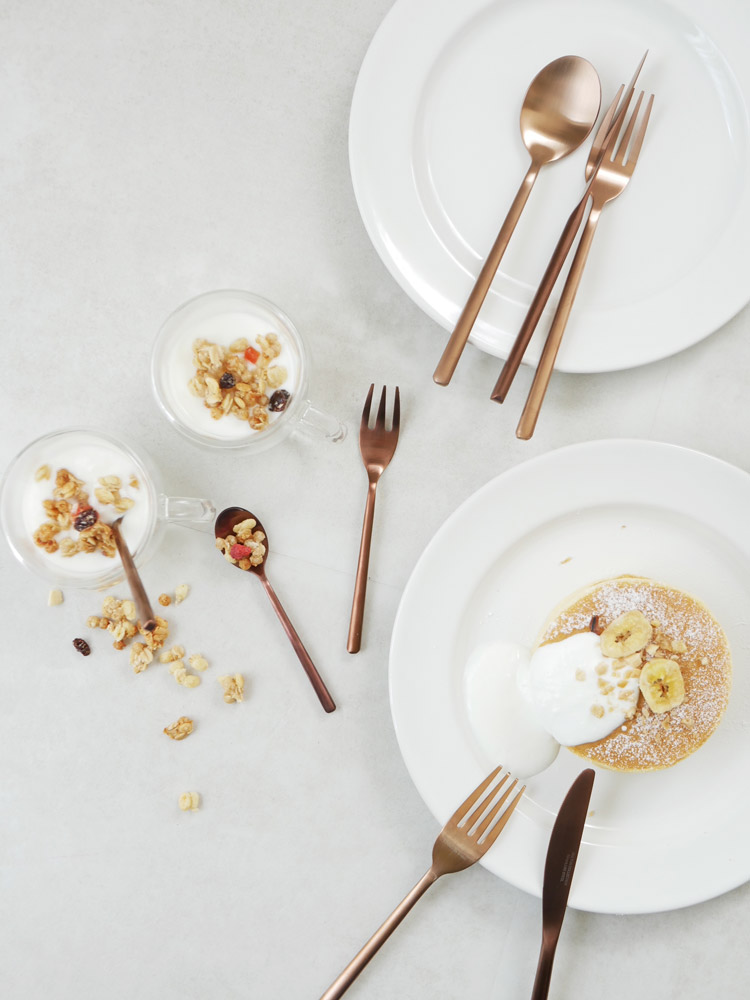 ダルトン製ブラックとカッパーのステンレスカトラリーセット