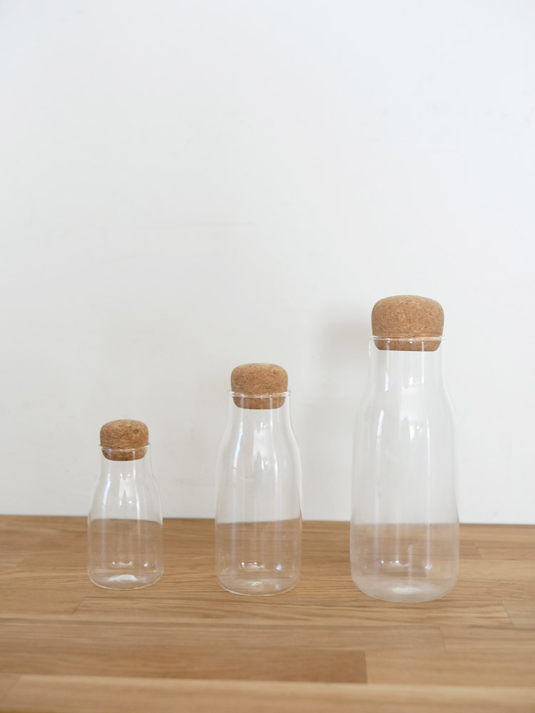 キントーの耐熱ガラスキャニスターとコルク蓋