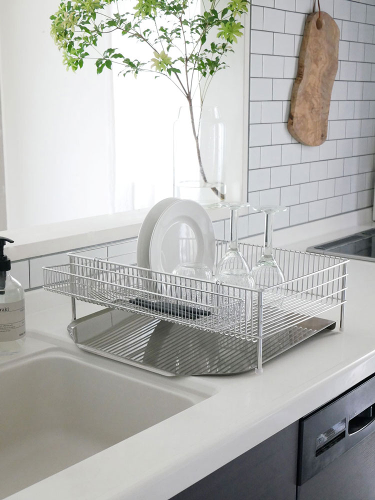 la baseの日本製18-8ステンレス製水切りかご3点セット。シリコーンゴム足付きでキッチンに最適