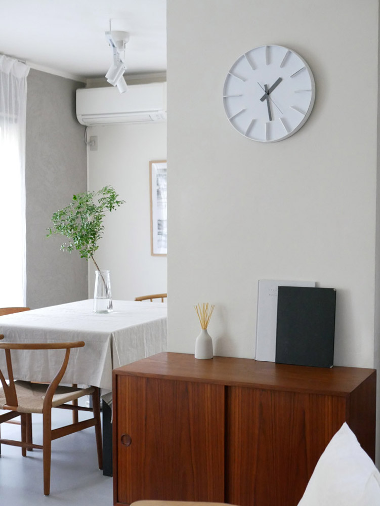 レムノス製アルミニウムのエッジクロック壁掛け時計