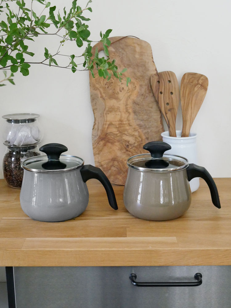 WMFフュージョンテック ミネラルマルチポット14cm、丸形の持ち手と透明な強化ガラス蓋が特徴的なホーロー鋼板製の調理用鍋