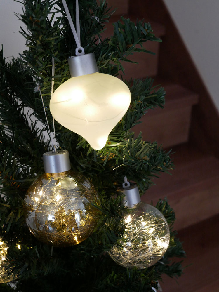 ホーンプリーズメイドのLEDライト付きガラスフロストオーナメント3個セット