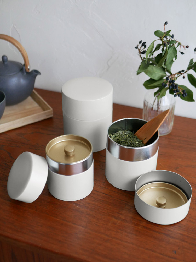 SALIUのブリキ茶缶と天然木の茶さじセット