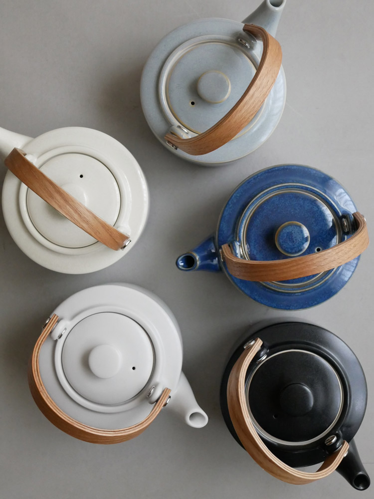 SALIUの受注生産陶器湯呑み