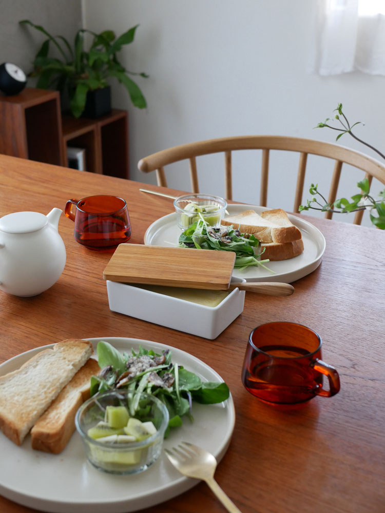 B STYLE KITCHENの磁器バターケースと木蓋