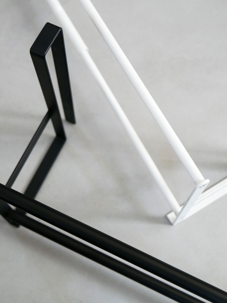 tower/Yamazakiの浮かせる伸縮シューズラック