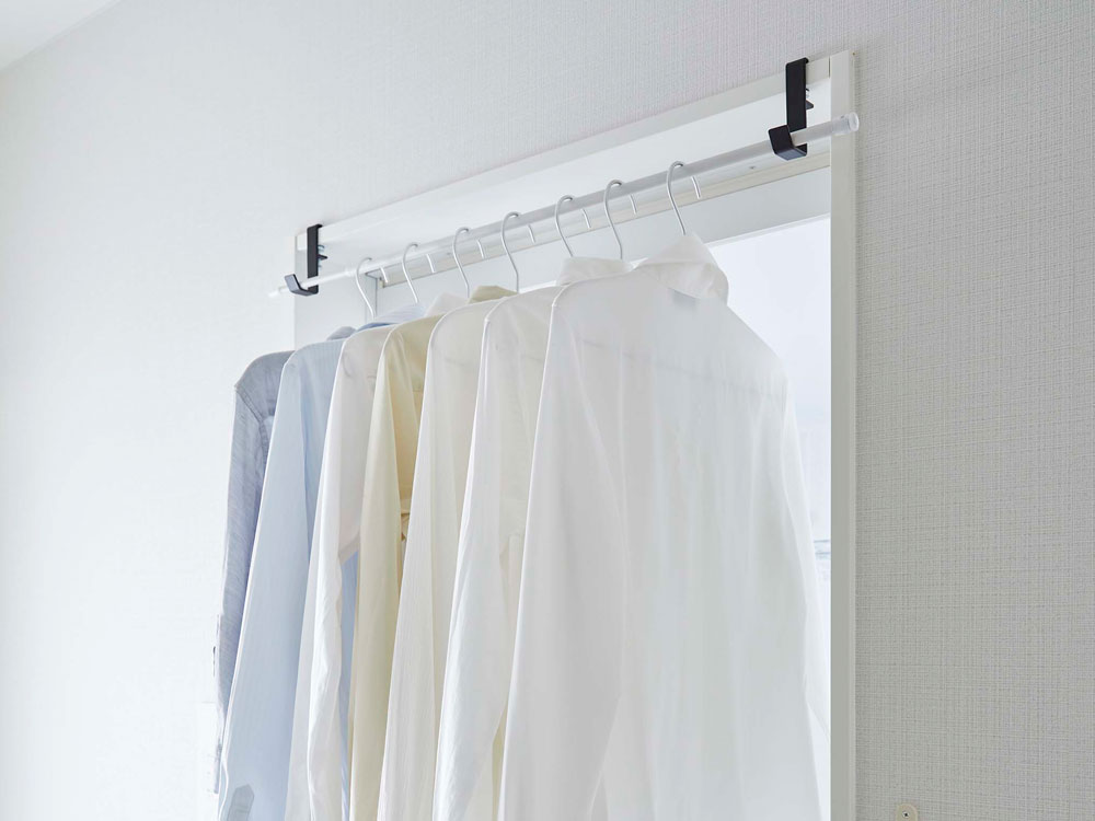 タワー室内用黒色物干しポールホルダー 2個組