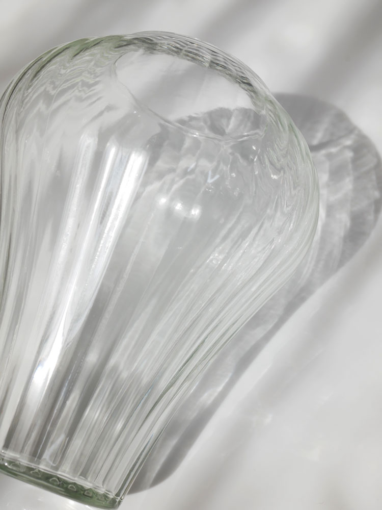 ホーンプリーズ製リサイクルガラスフラワーベース