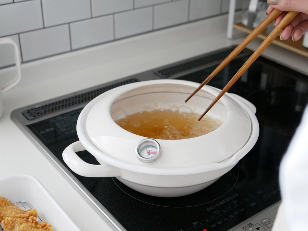 富士ホーローgt;24cm 天ぷら鍋 – カチモ | カチあるモノで価値ある暮らし