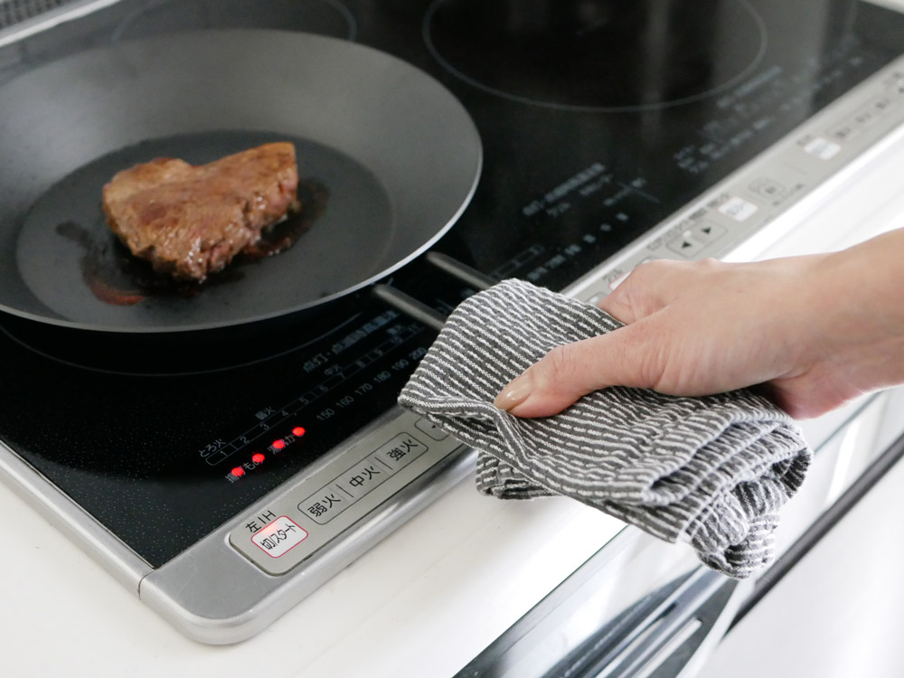 あやせものづくり研究会の鉄製フライパン