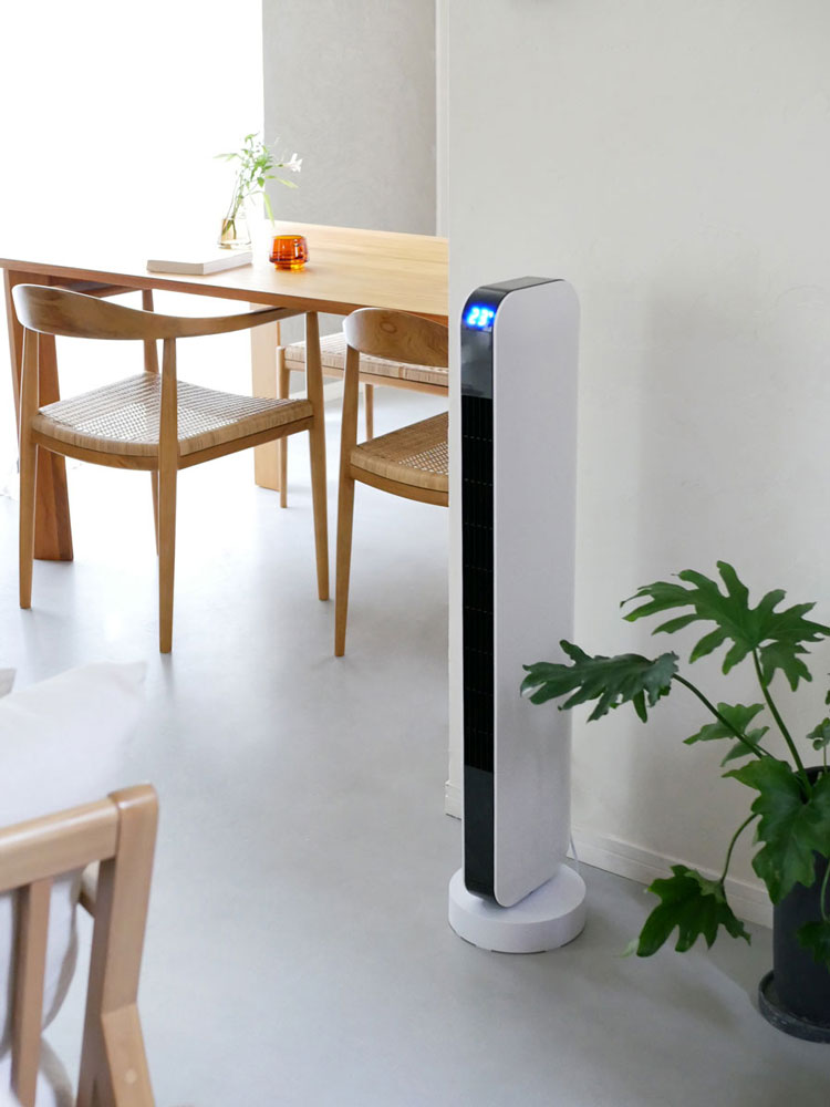 スリムデザインのTHREEUPタワーファン