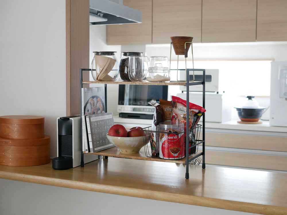 POSH LIVINGのマンゴーウッドとアイアン製スタンドシェルフ