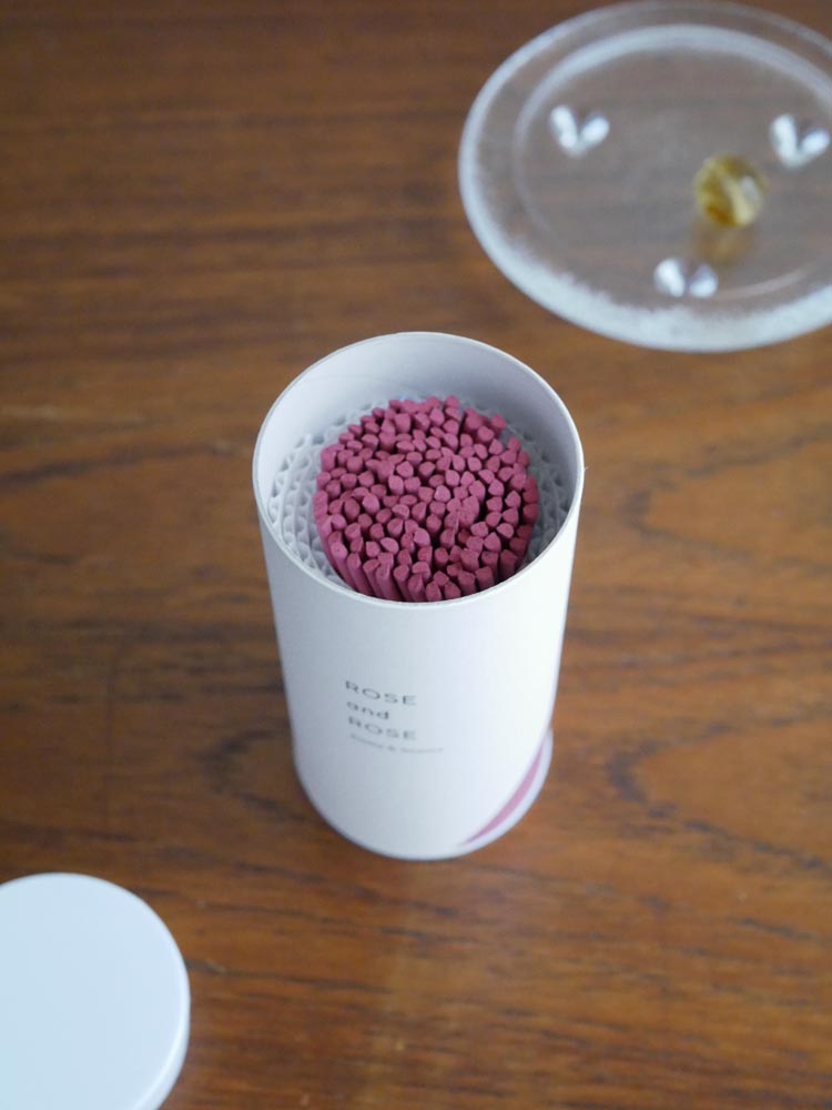 カメヤマキャンドルの香る線香パッケージ