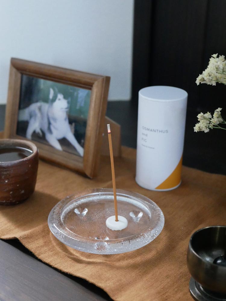 カメヤマキャンドル 香る線香のパッケージ