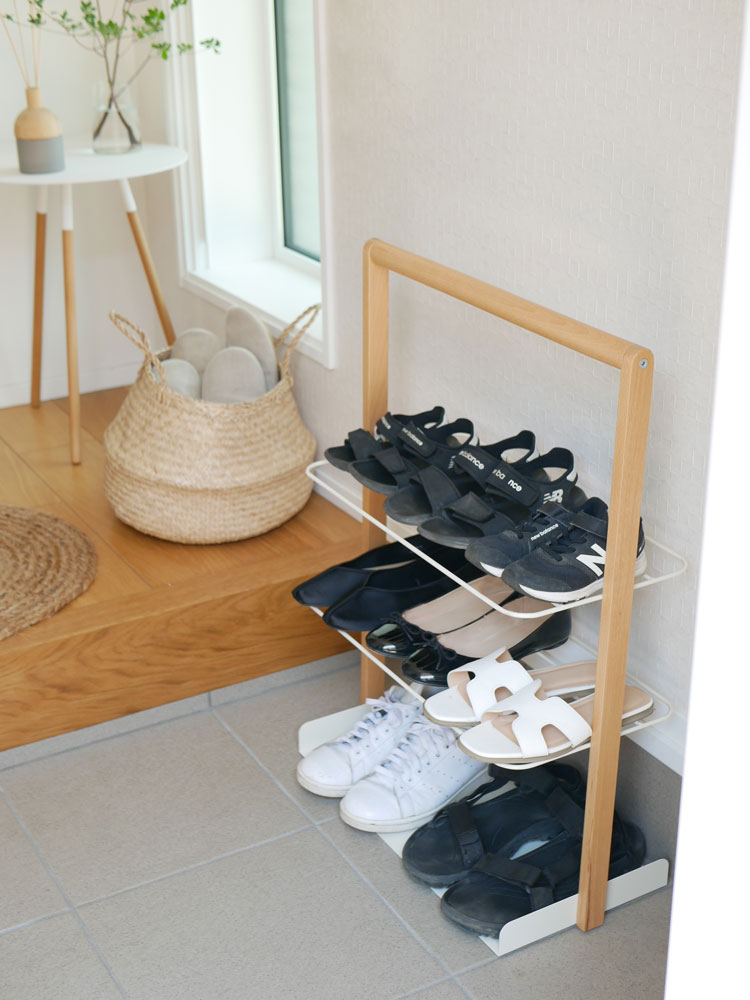 Mashリヴの白いエントランスラック