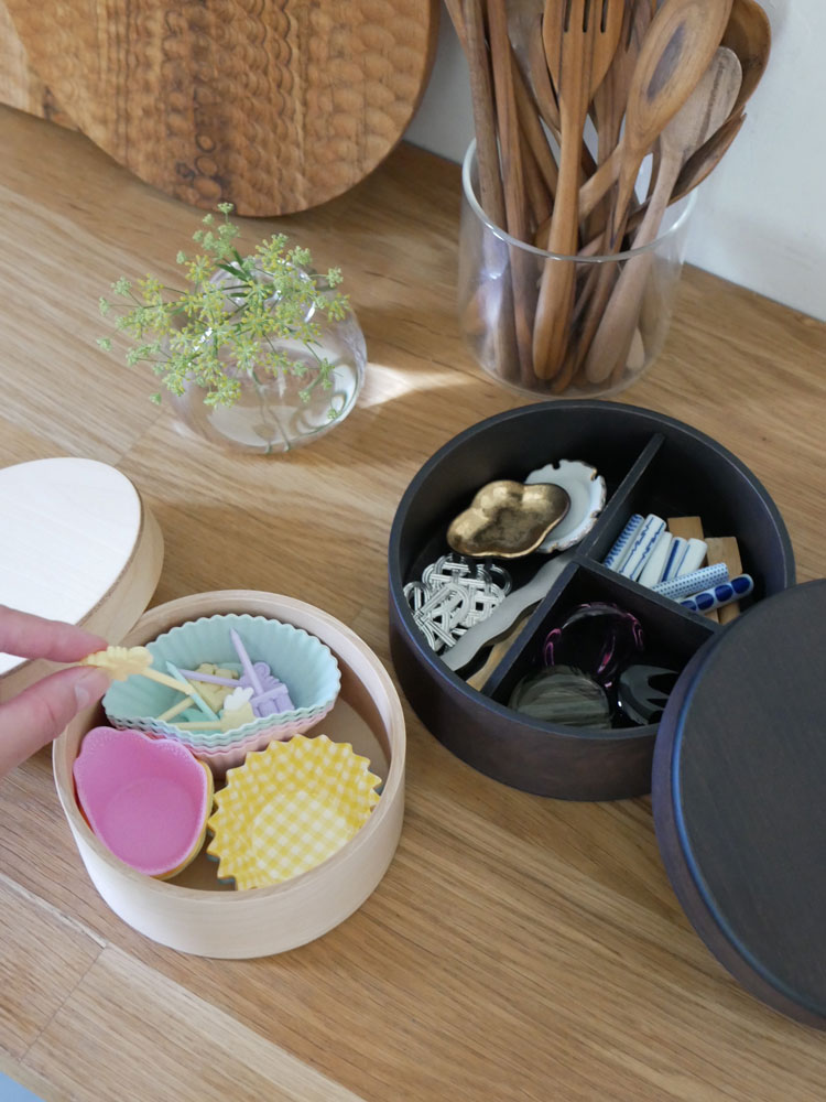 角田清兵衛商店のおひつ、仕切り付き