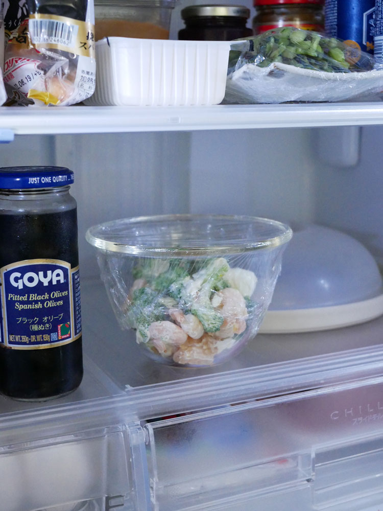 HARIOブランドの耐熱ガラス製ボウル3個セット。異なるサイズ展開で電子レンジやオーブン、食洗器に対応可能な日本製商品