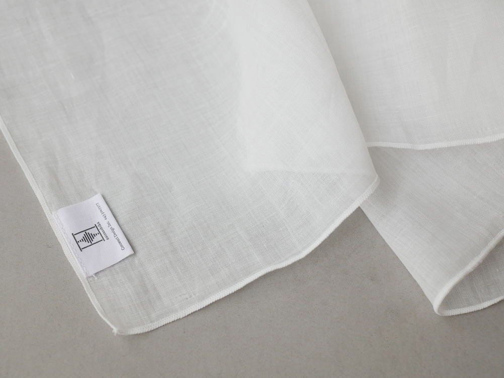 natsusobikuブランドの淡白な白色麻製クリップ留めレースカーテン1枚