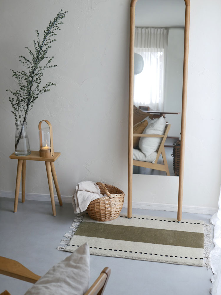 アデペシュのペルウールラグ600アートカラー