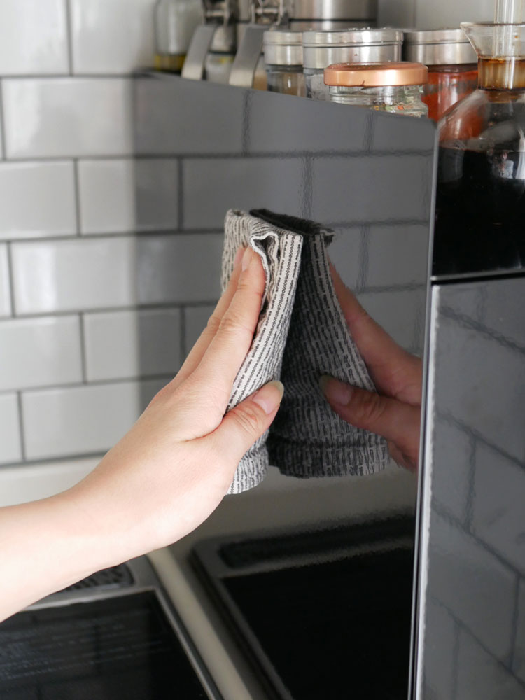 towerブランドの隠せる調味料ラック