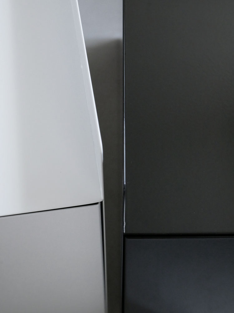 towerブランドの隠せる調味料ラック