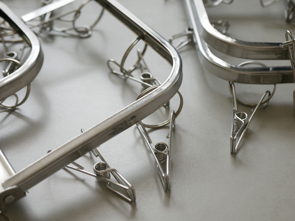 下村企販ステンレス製24ピンチハンガー