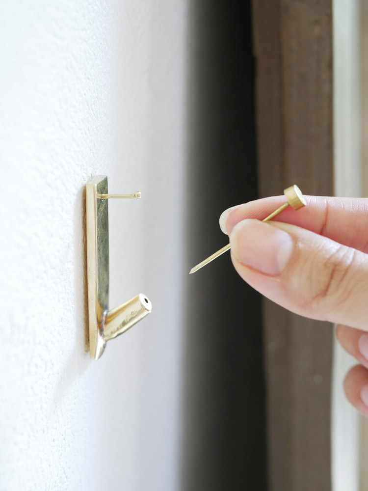 ホーンプリーズ製 ブラス素材のアンティーク調プッシュピンフック5個セット