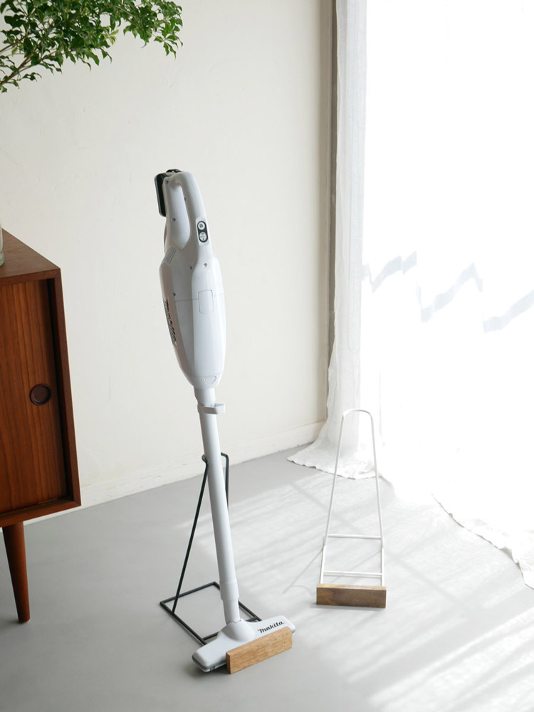 POSH LIVINGの天然木クリーナースタンド