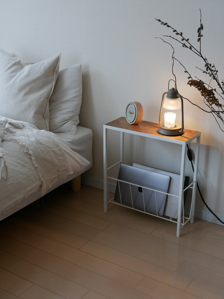 アイアンとマンゴーウッドのPOSH LIVINGマガジンラック