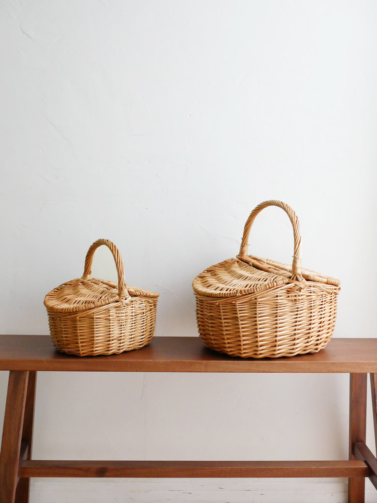 POSH LIVING製柳素材の蓋付きダブルフラップウィッカーバスケット